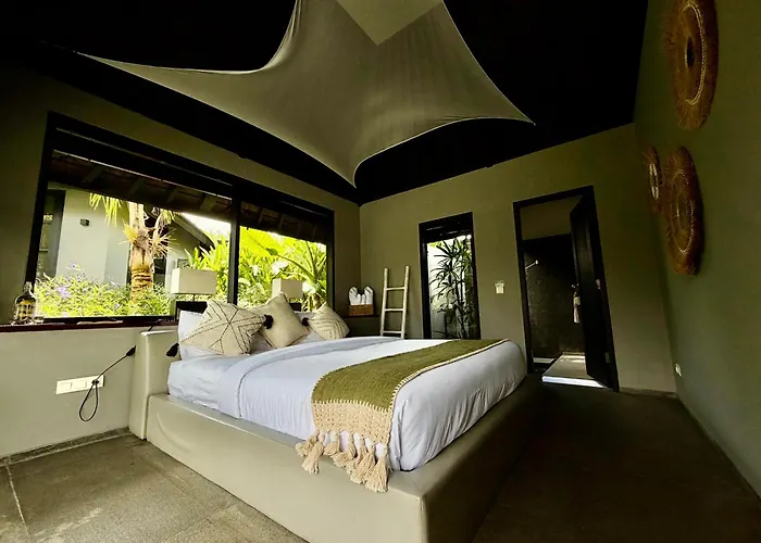 Villa Life Is One